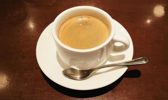 コーヒーに利尿作用がある理由とは⁉︎ダイエット効果のある飲み方!