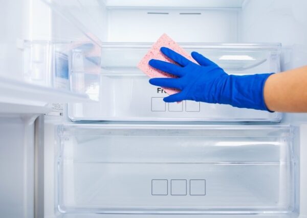 冷蔵庫の掃除はアルカリ電解水にお任せ!4つの手順も詳しく紹介!
