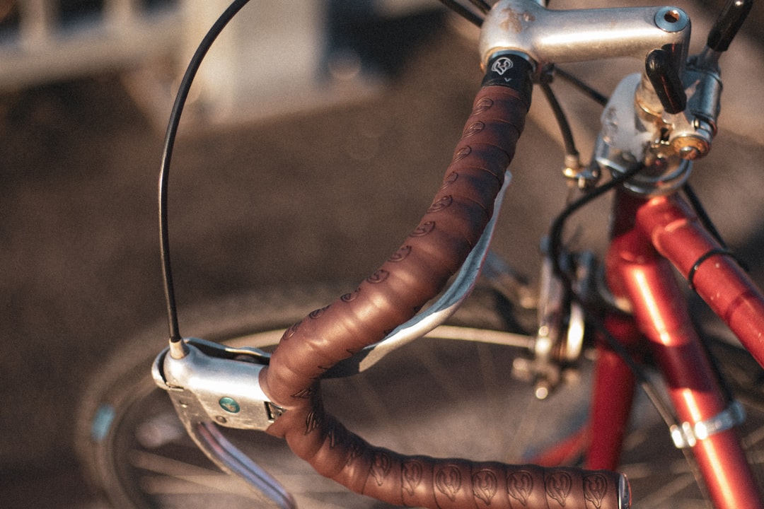 自転車グリップの交換
